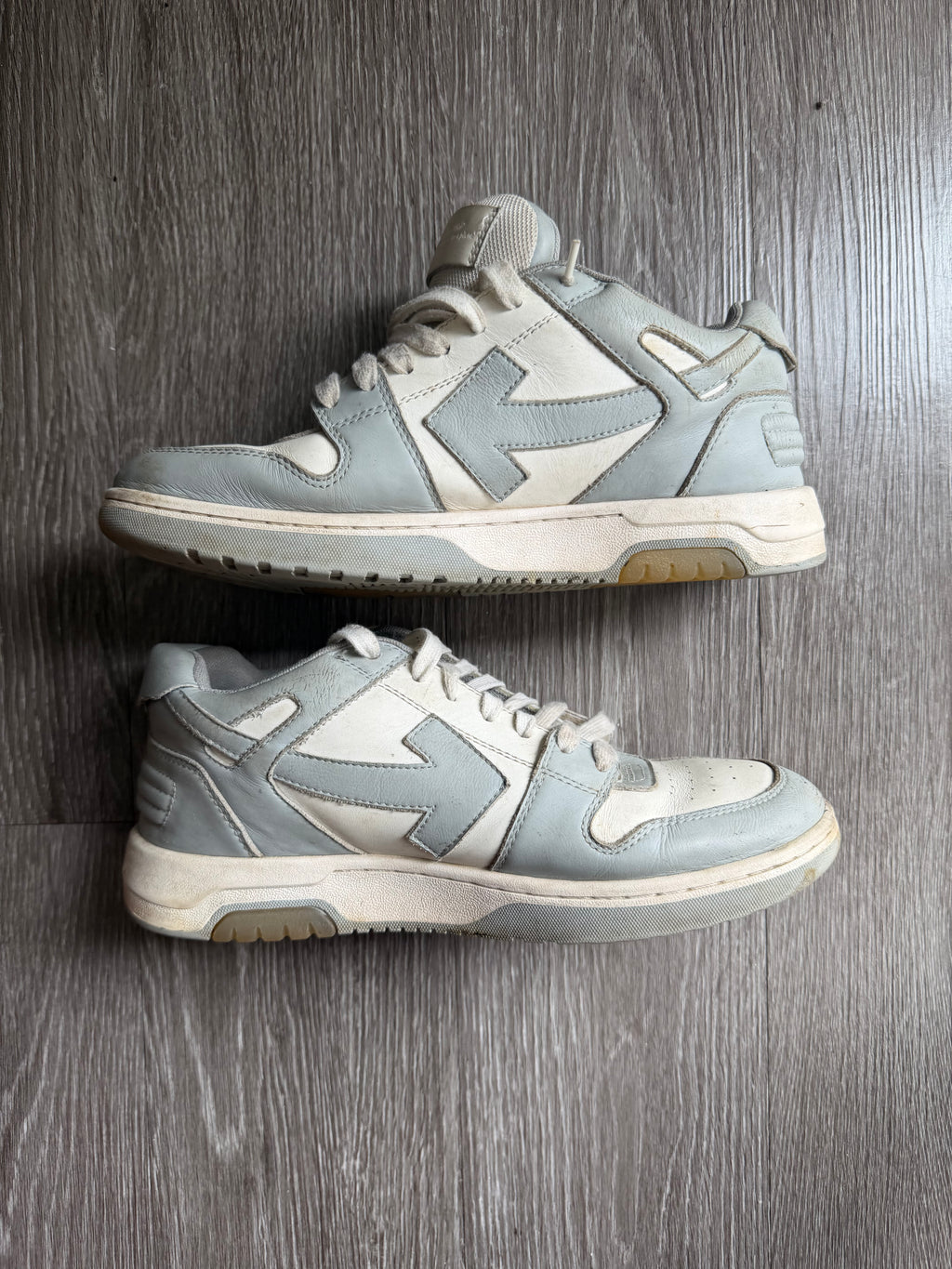 Off-White Out of Office Low “Grey White”