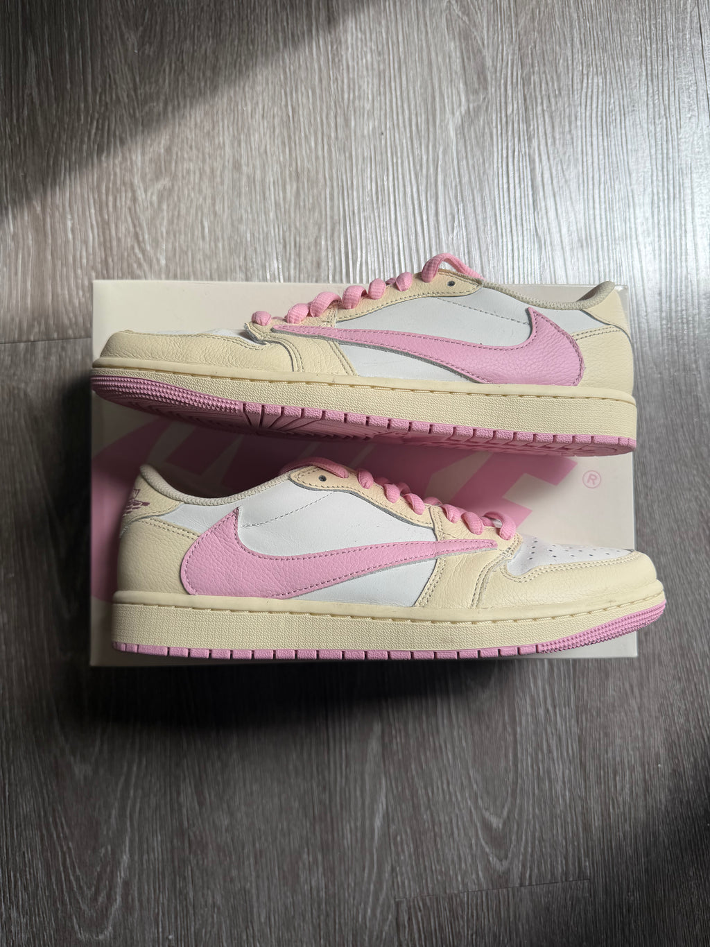 Jordan 1 Retro Low OG SP “Travis Scott Shy Pink”