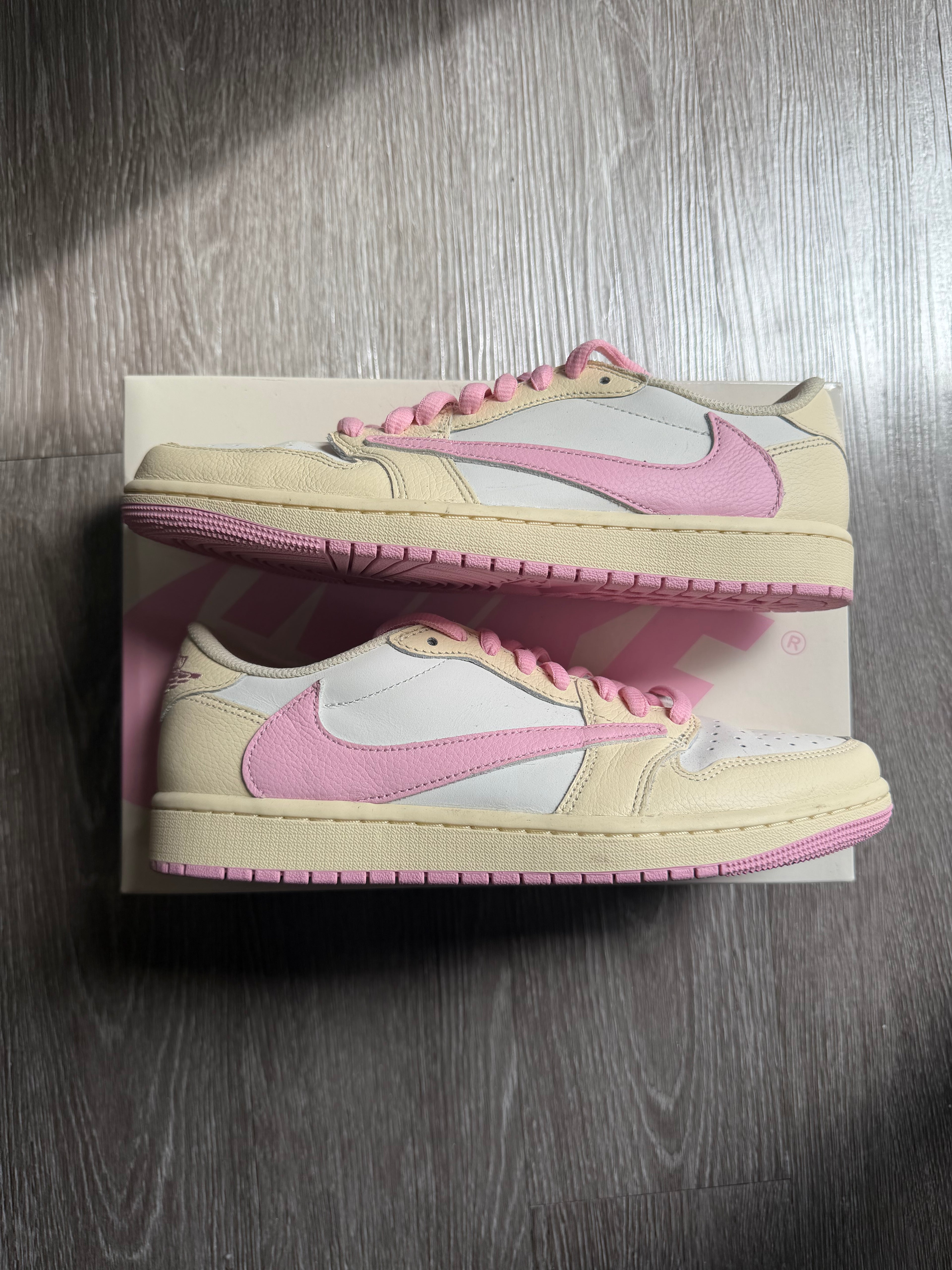 Jordan 1 Retro Low OG SP “Travis Scott Shy Pink”