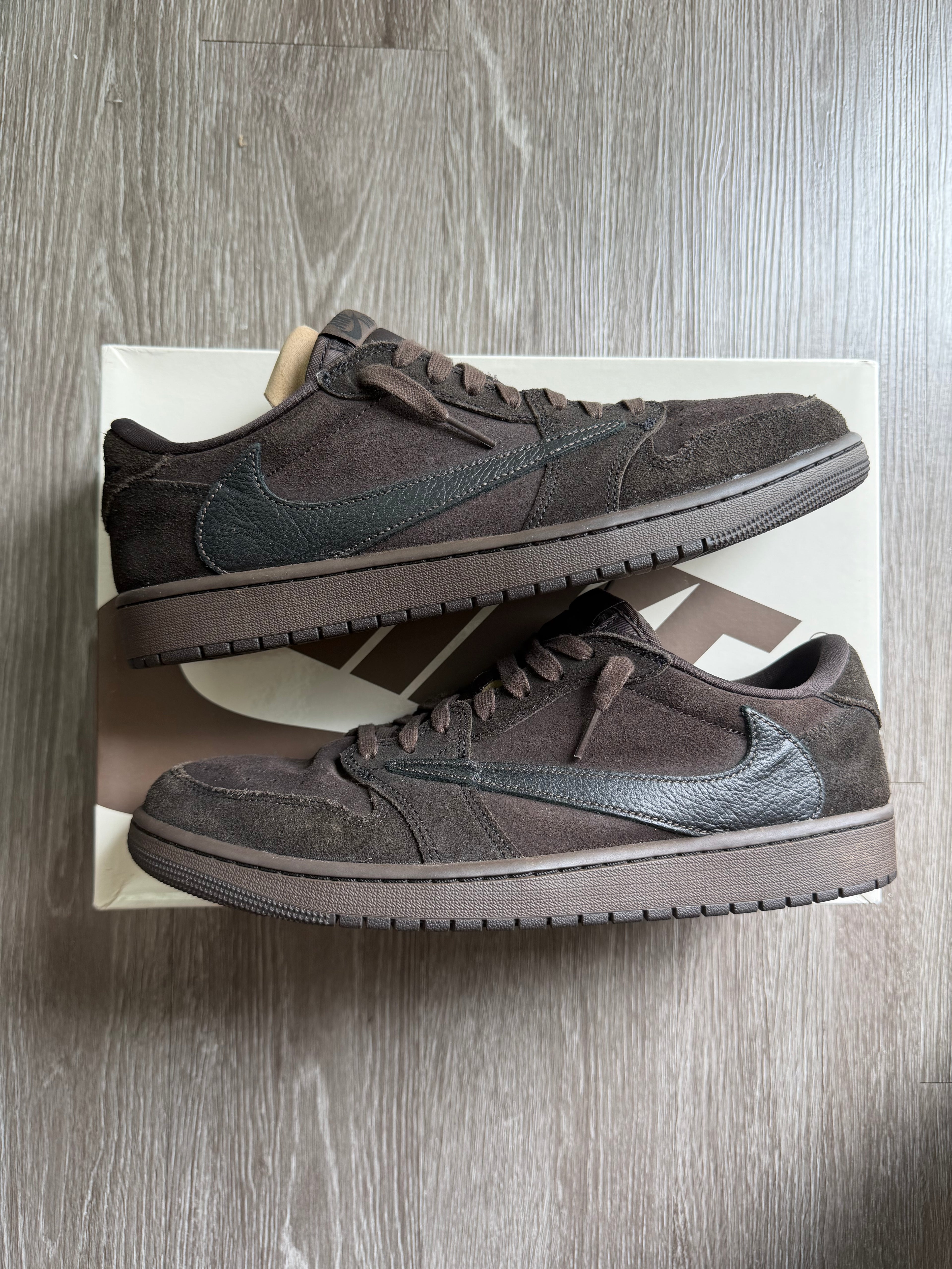 Jordan 1 Retro Low OG SP “Travis Scott Velvet Brown”