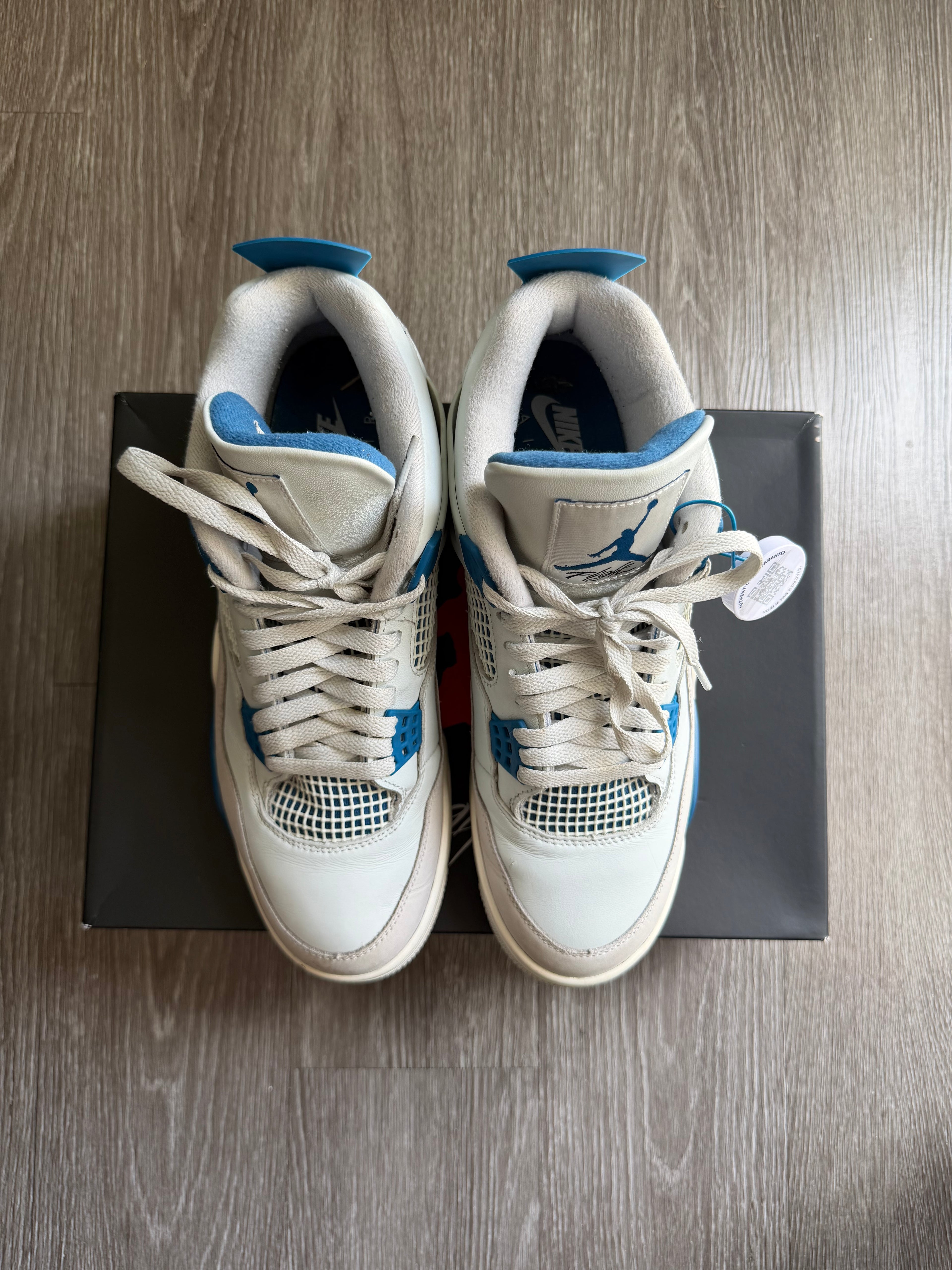 Jordan 4 Retro “Military Blue” (2024)