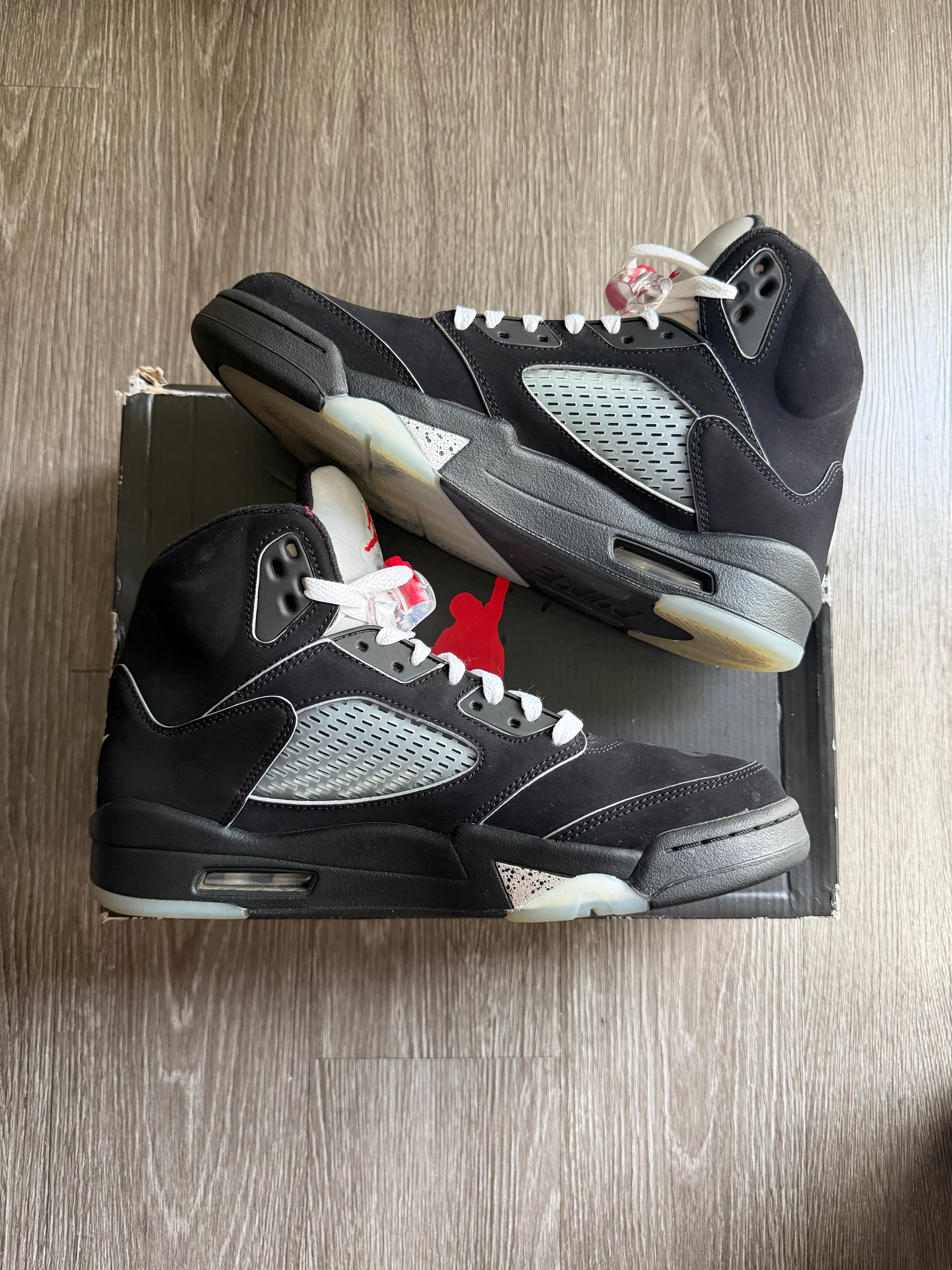 Jordan 5 Retro “Black Metallic Reimagined”