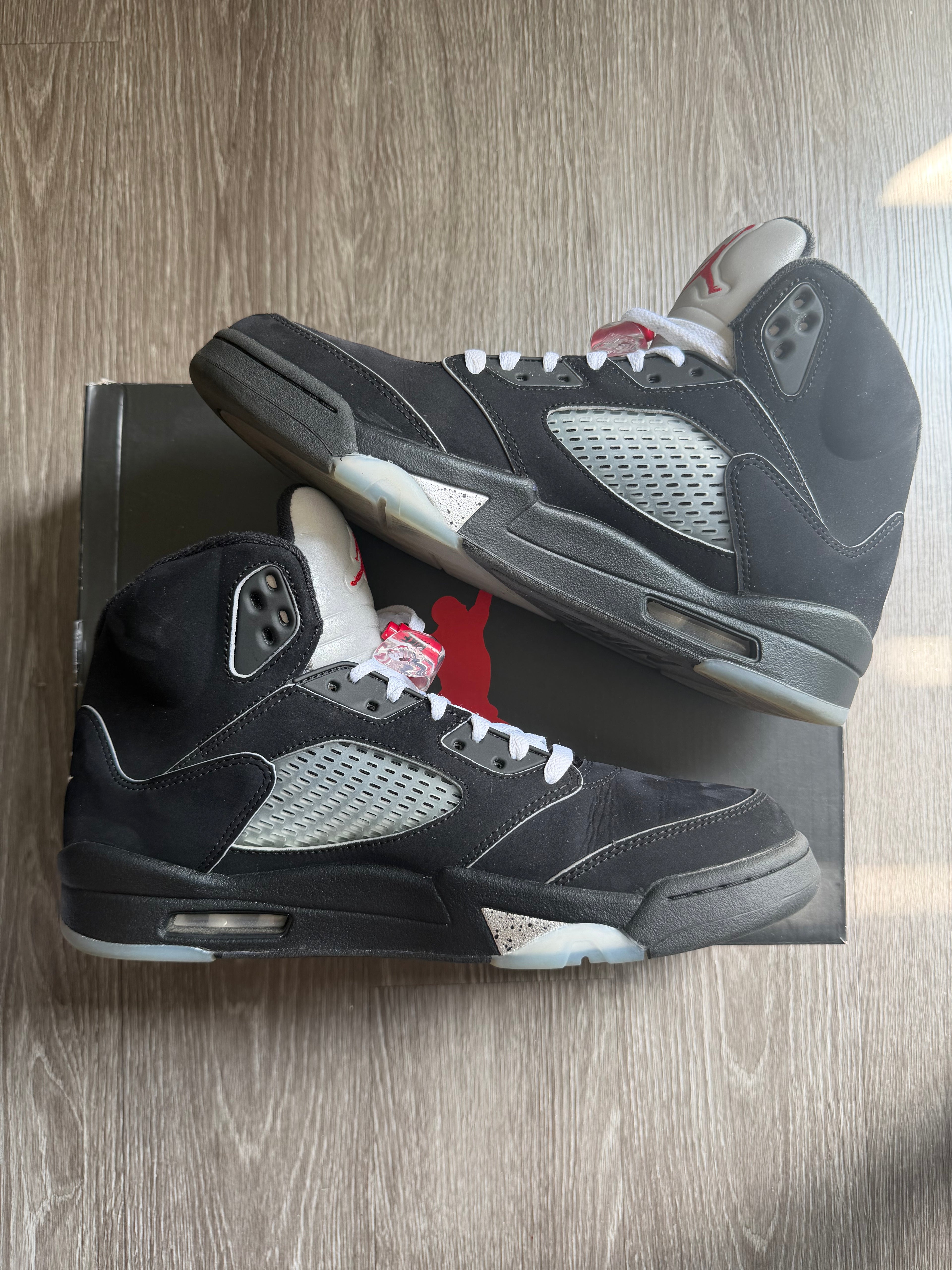 Jordan 5 Retro “Black Metallic Reimagined”
