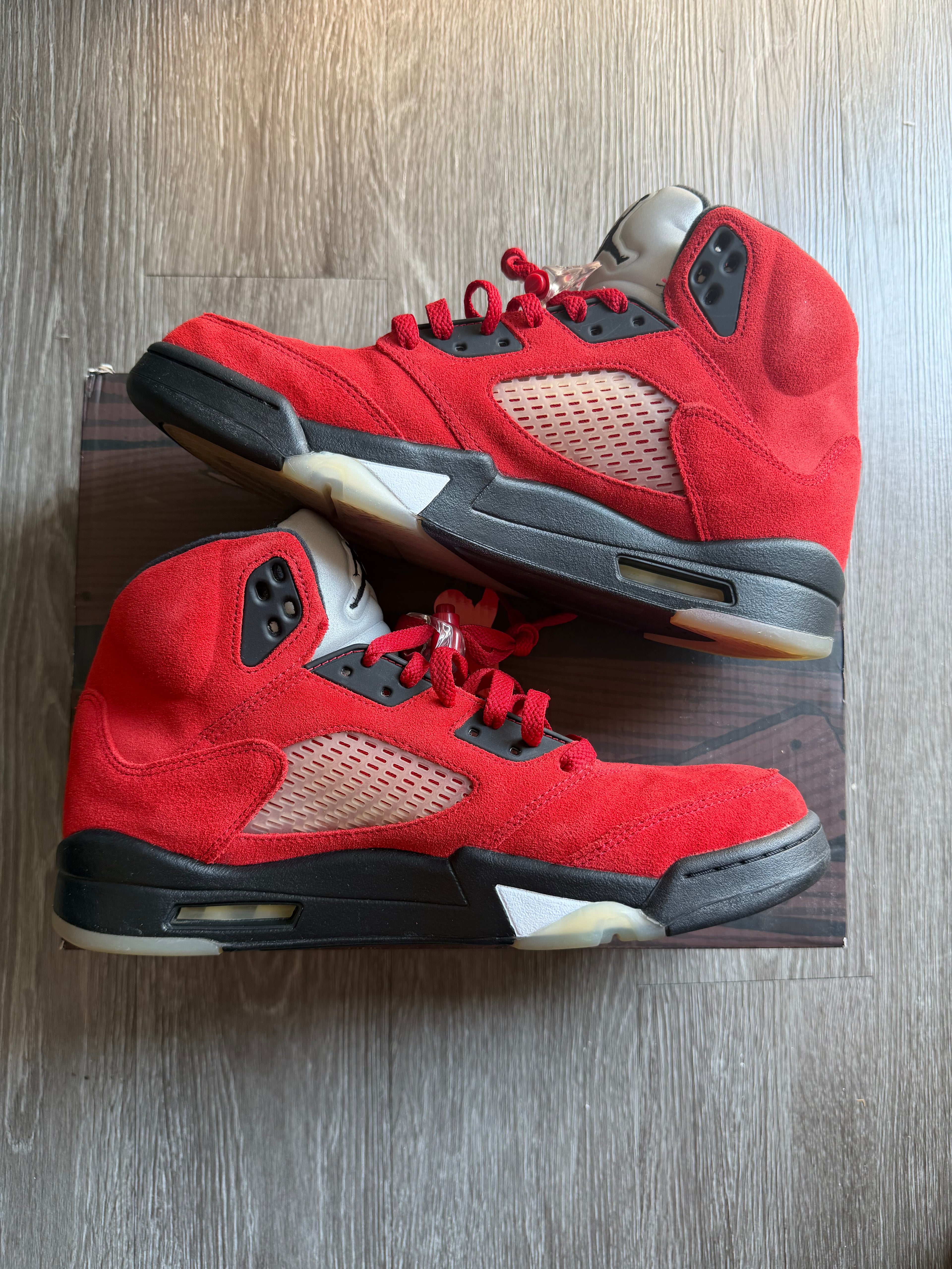 Jordan 5 Retro “Raging Bull Red” (2021)
