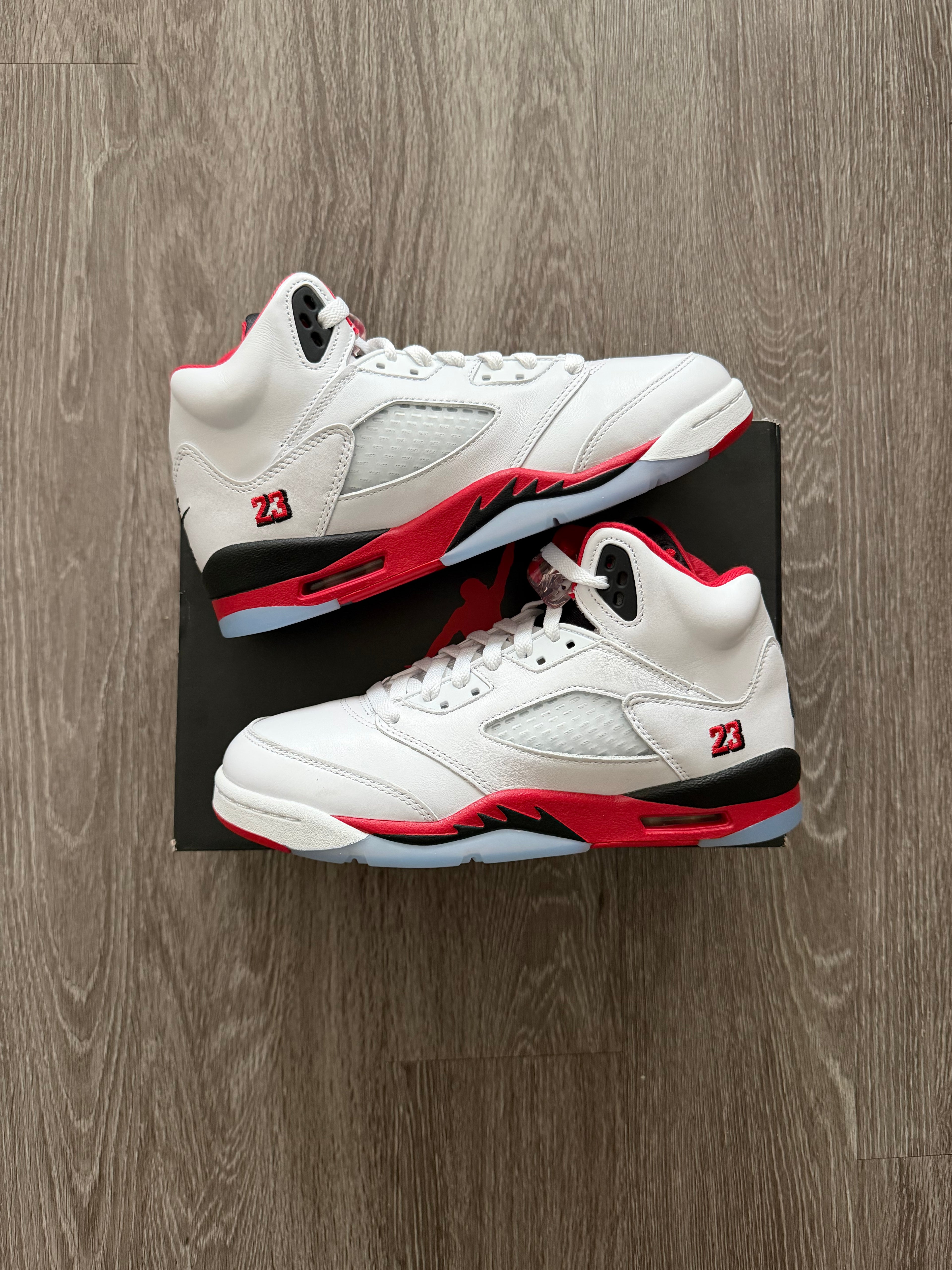 Jordan 5 Retro “Fire Red Black Tongue” (2025)