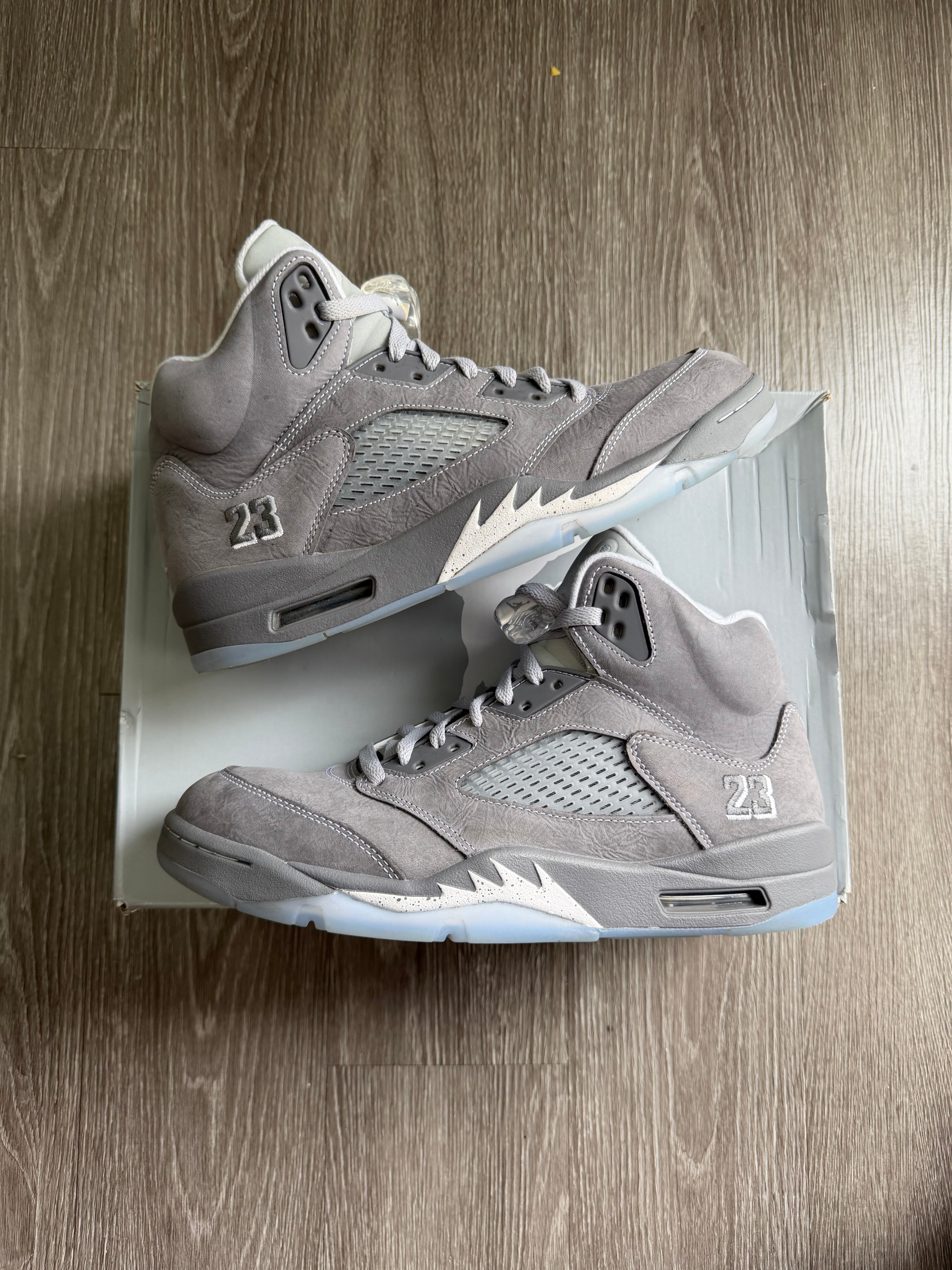 Jordan 5 Retro “Wolf Grey” (2026)