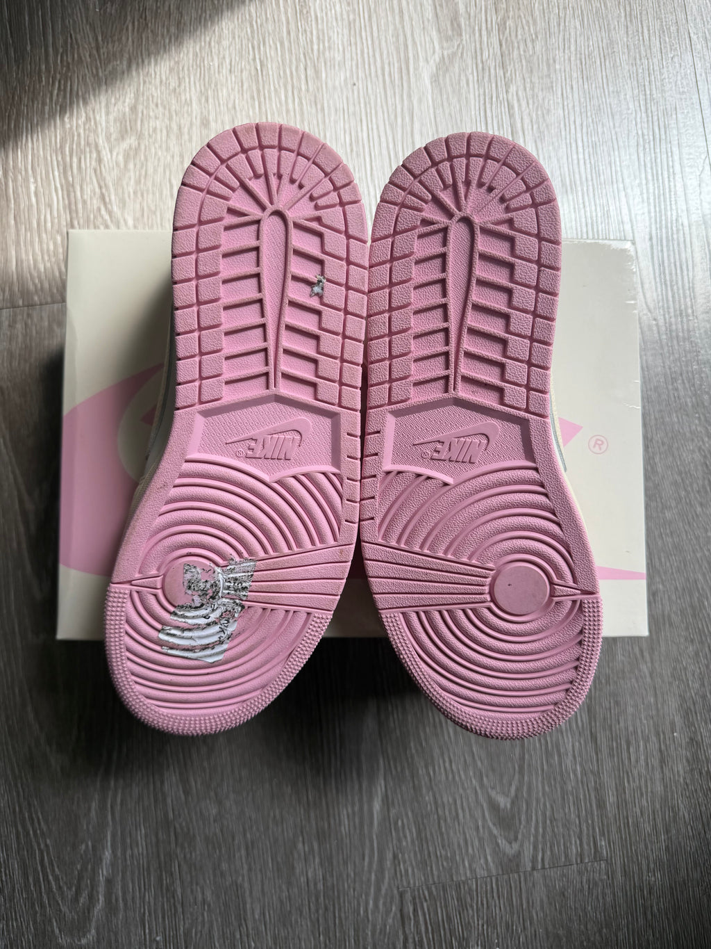 Jordan 1 Retro Low OG SP “Travis Scott Shy Pink”