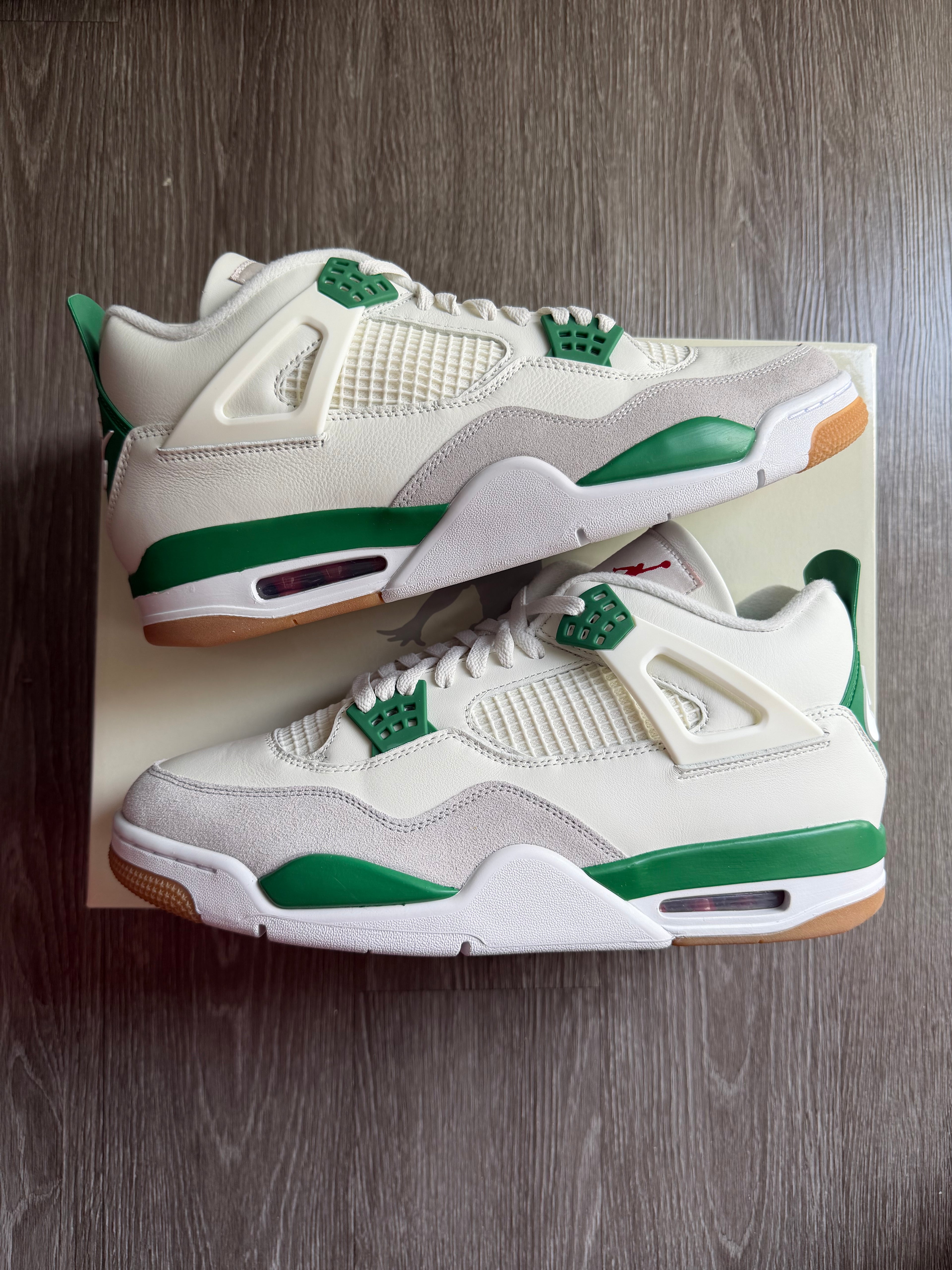 Jordan 4 Retro SB “Pine Green”