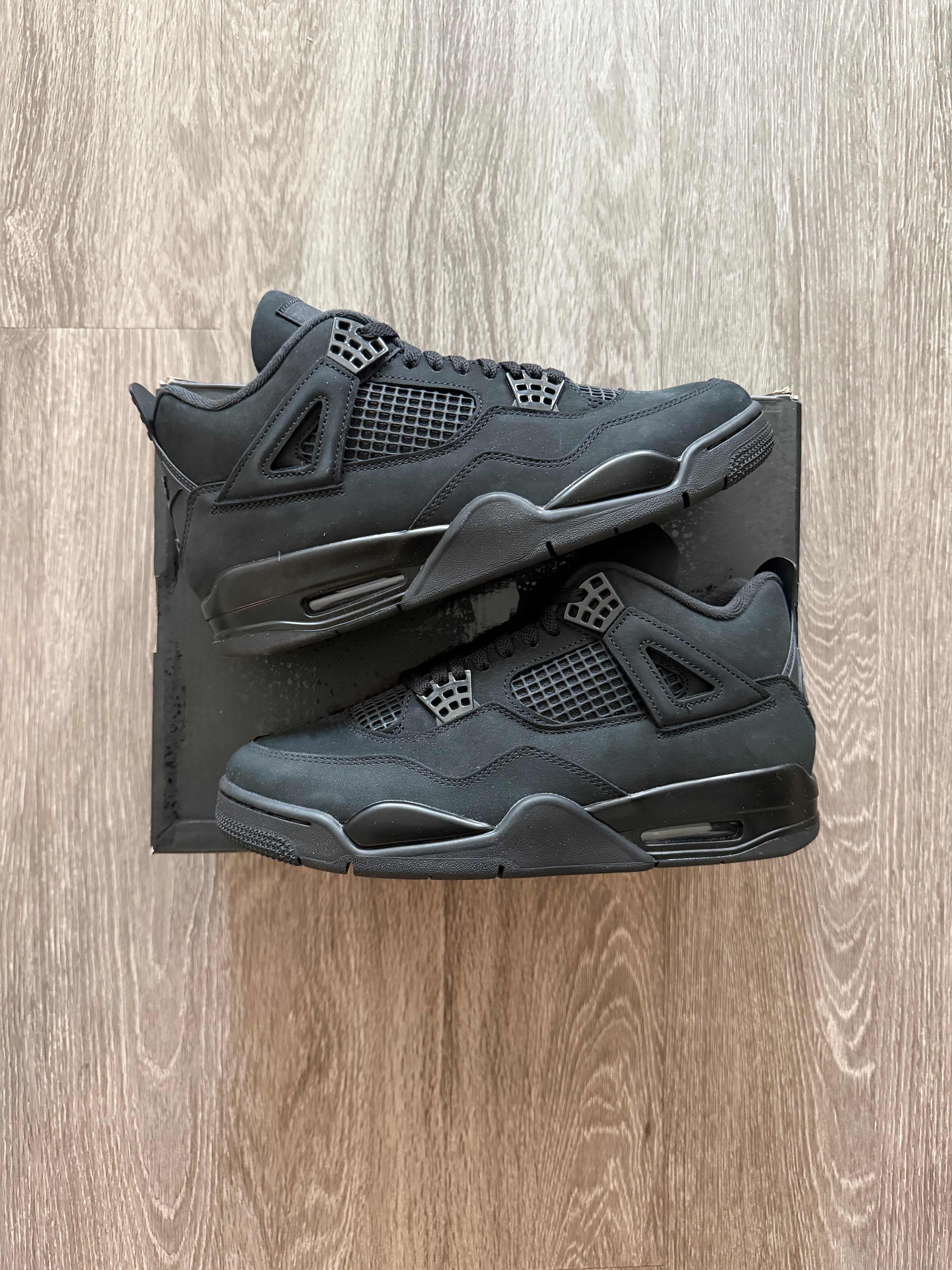 Jordan 4 Retro “Black Cat” (2025)