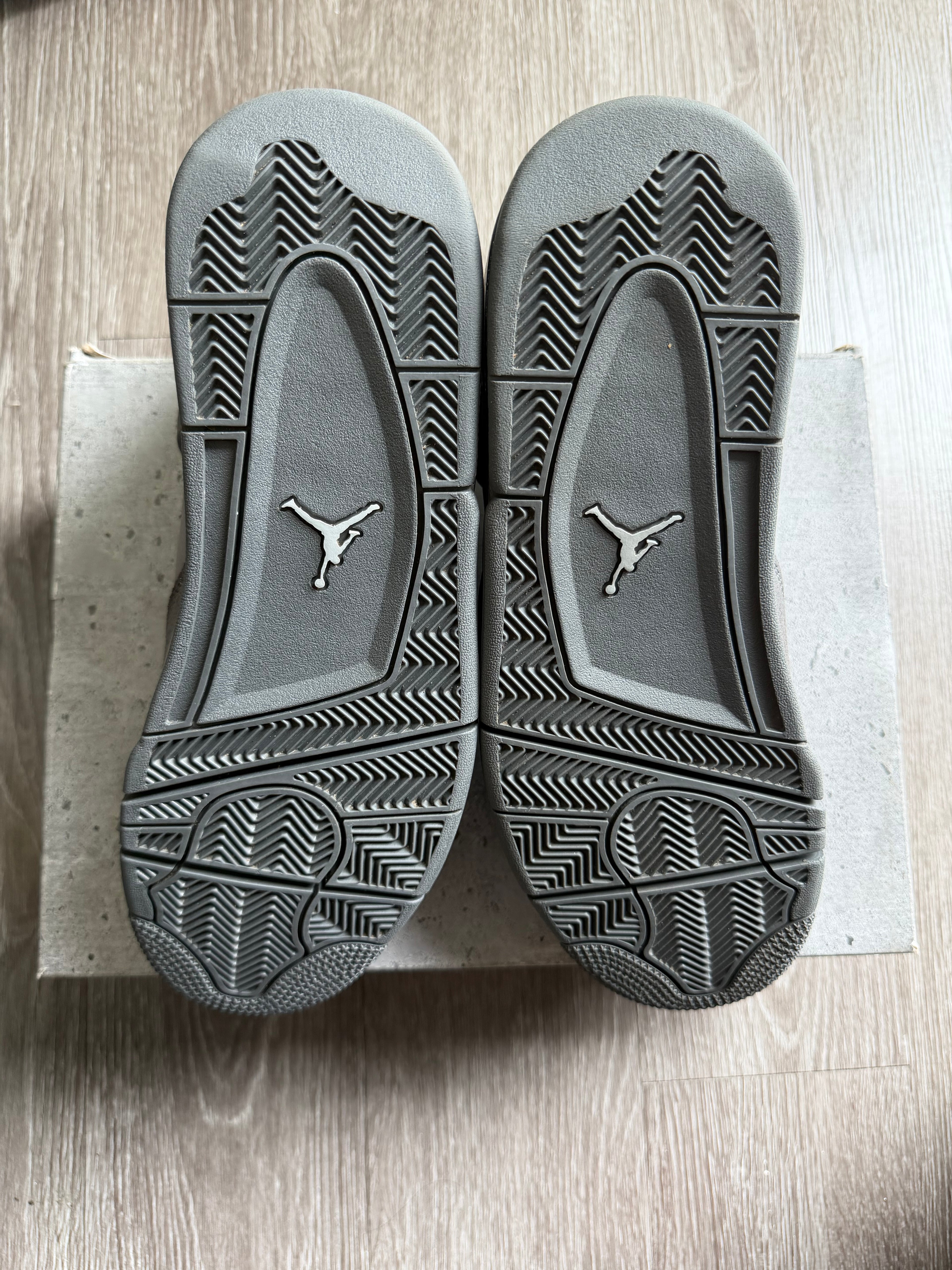 Jordan 4 Retro “Wet Cement”