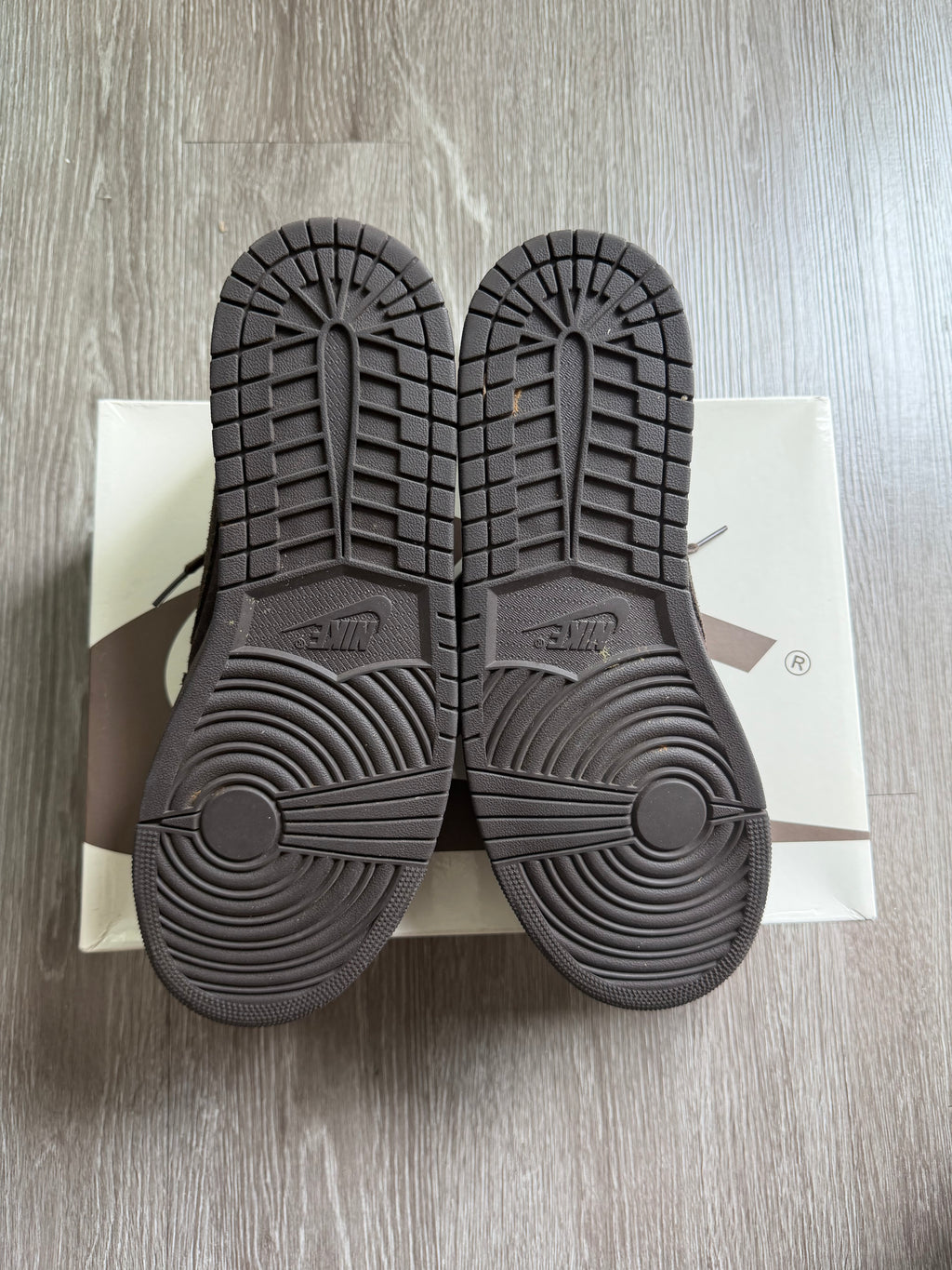 Jordan 1 Retro Low OG SP “Travis Scott Velvet Brown”