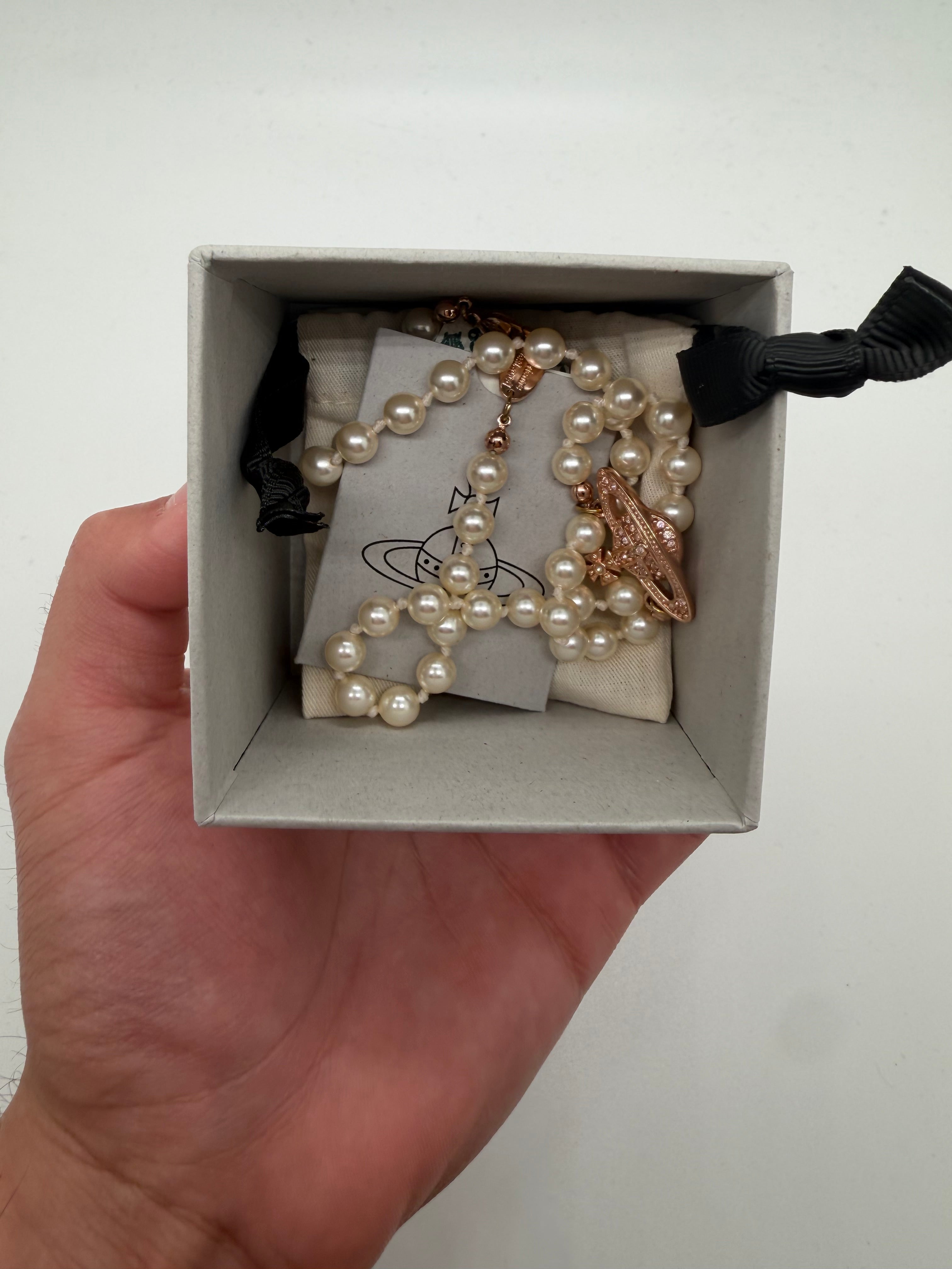 Mini Bas Relief Pearl Choker Pink Gold Silver Pearl