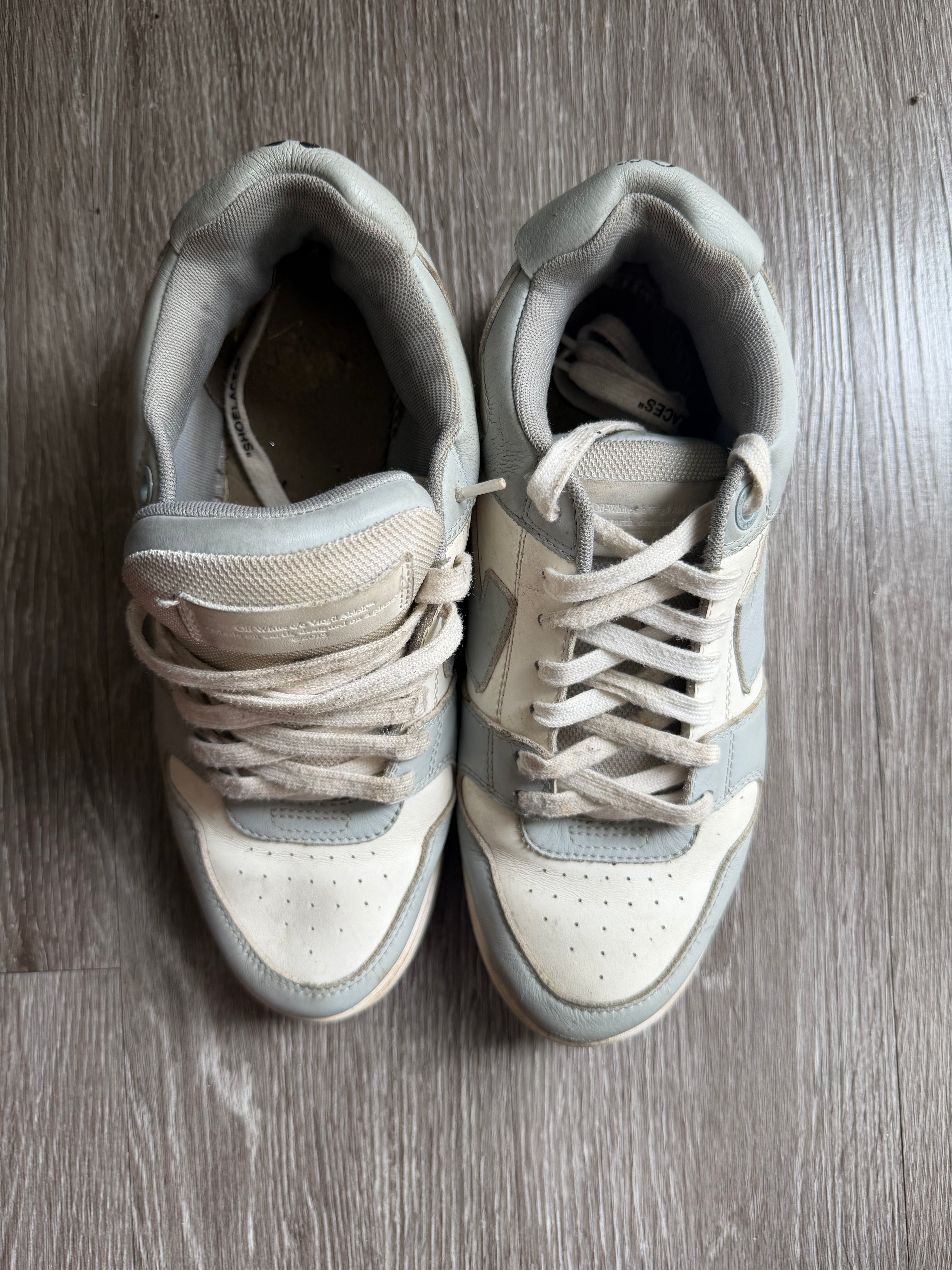 Off-White Out of Office Low “Grey White”