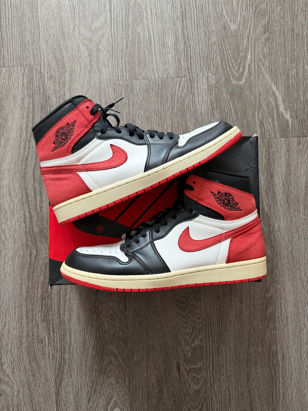 Jordan 1 Retro High “Track Red”