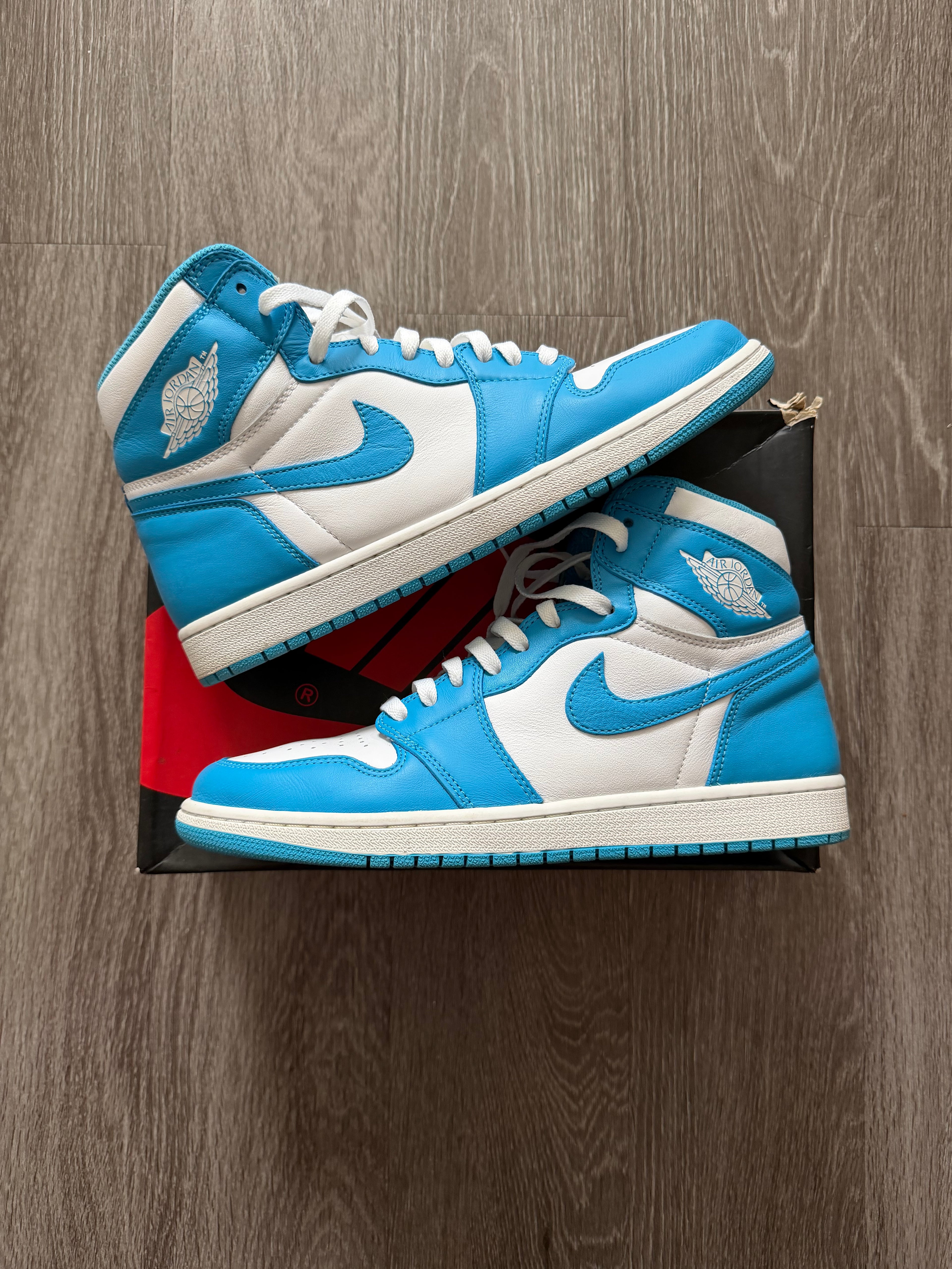 Jordan 1 Retro High OG “UNC”