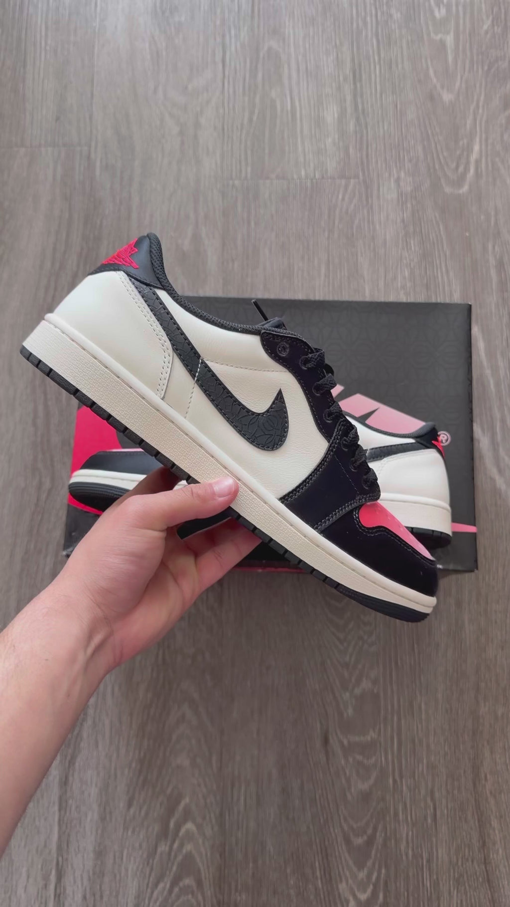 Jordan 1 Retro Low OG “PSG Paris Saint-Germain”