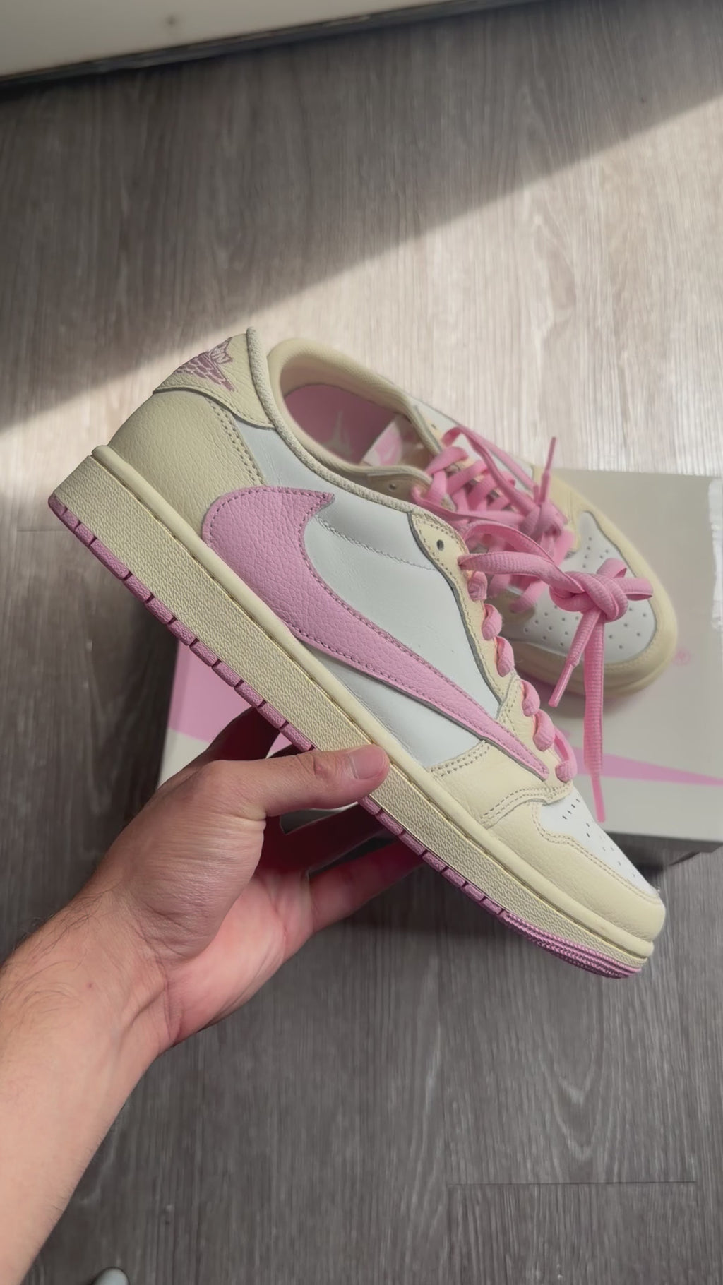Jordan 1 Retro Low OG SP “Travis Scott Shy Pink”