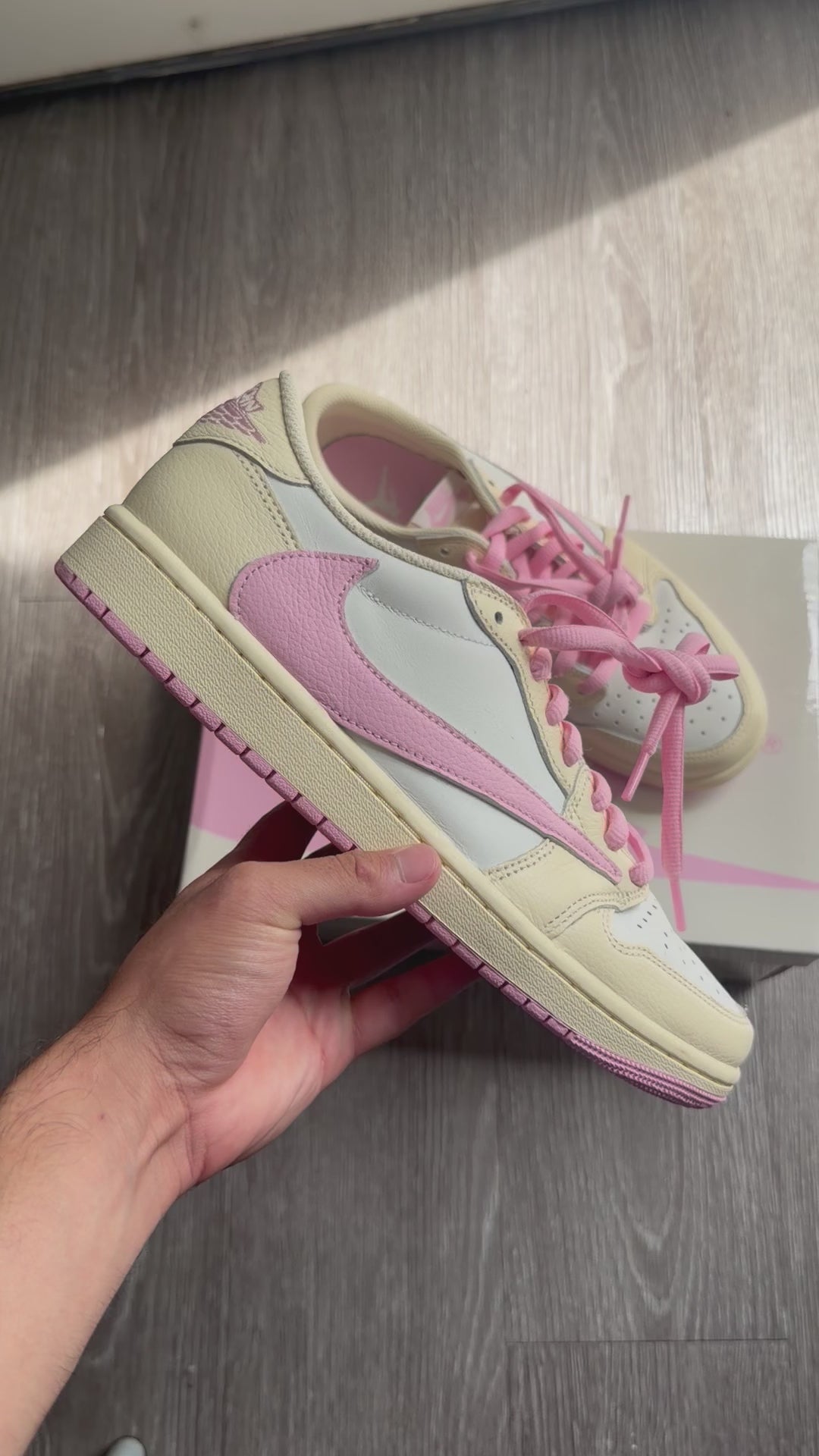 Jordan 1 Retro Low OG SP “Travis Scott Shy Pink”