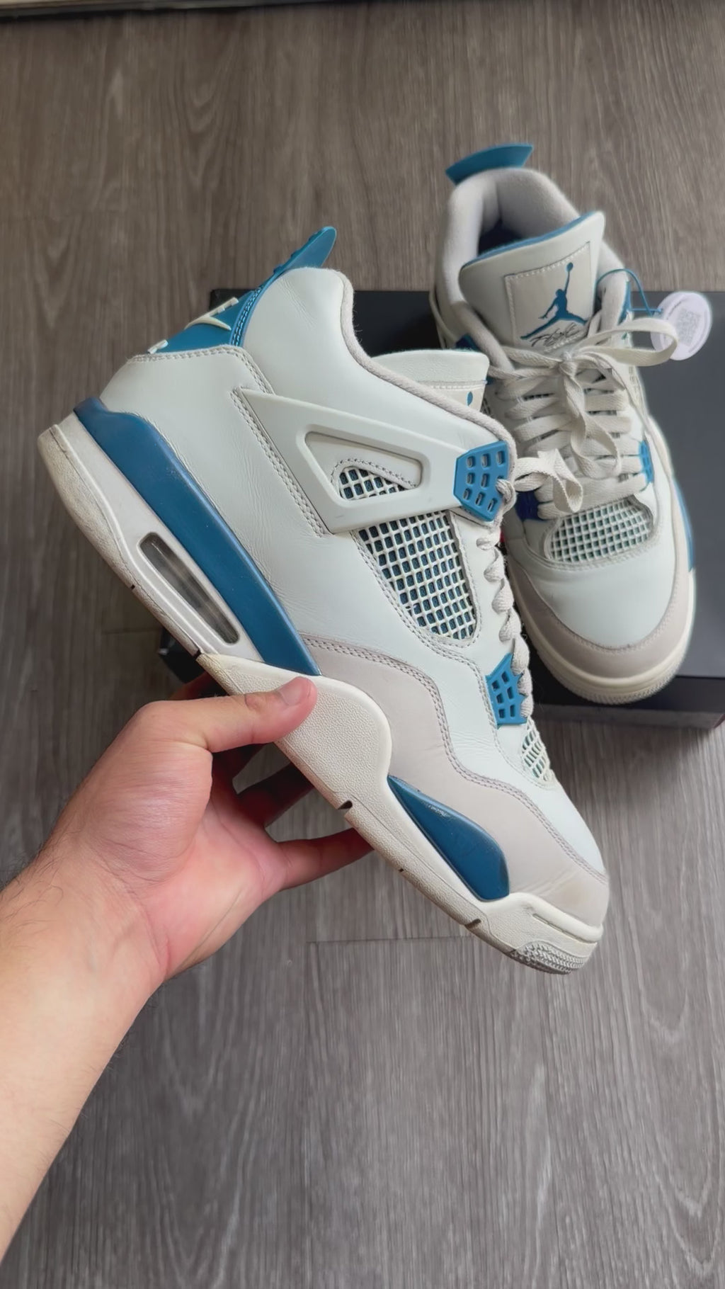 Jordan 4 Retro “Military Blue” (2024)